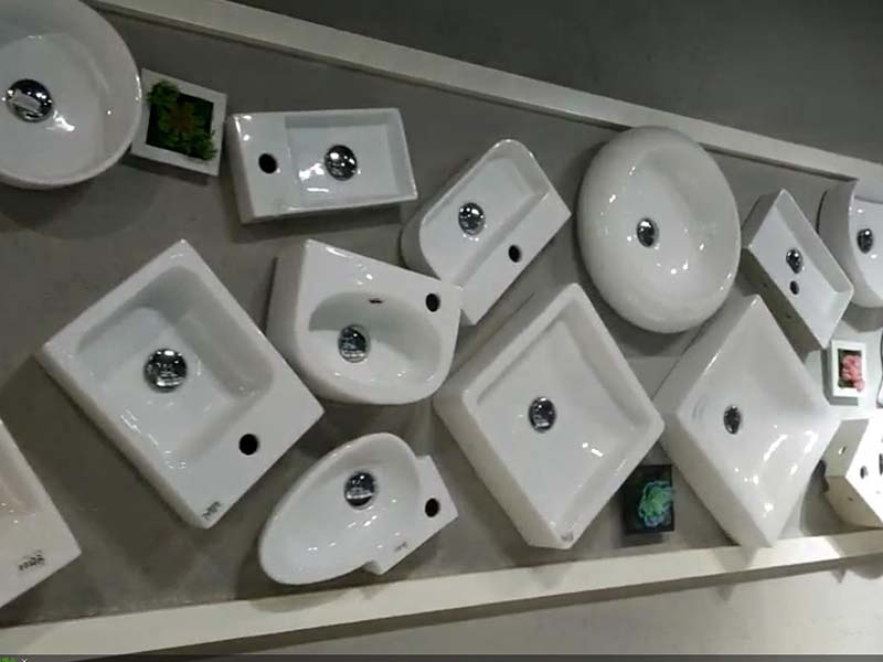 Why there aren\'t many mirrors in Disney World bathrooms - sinks